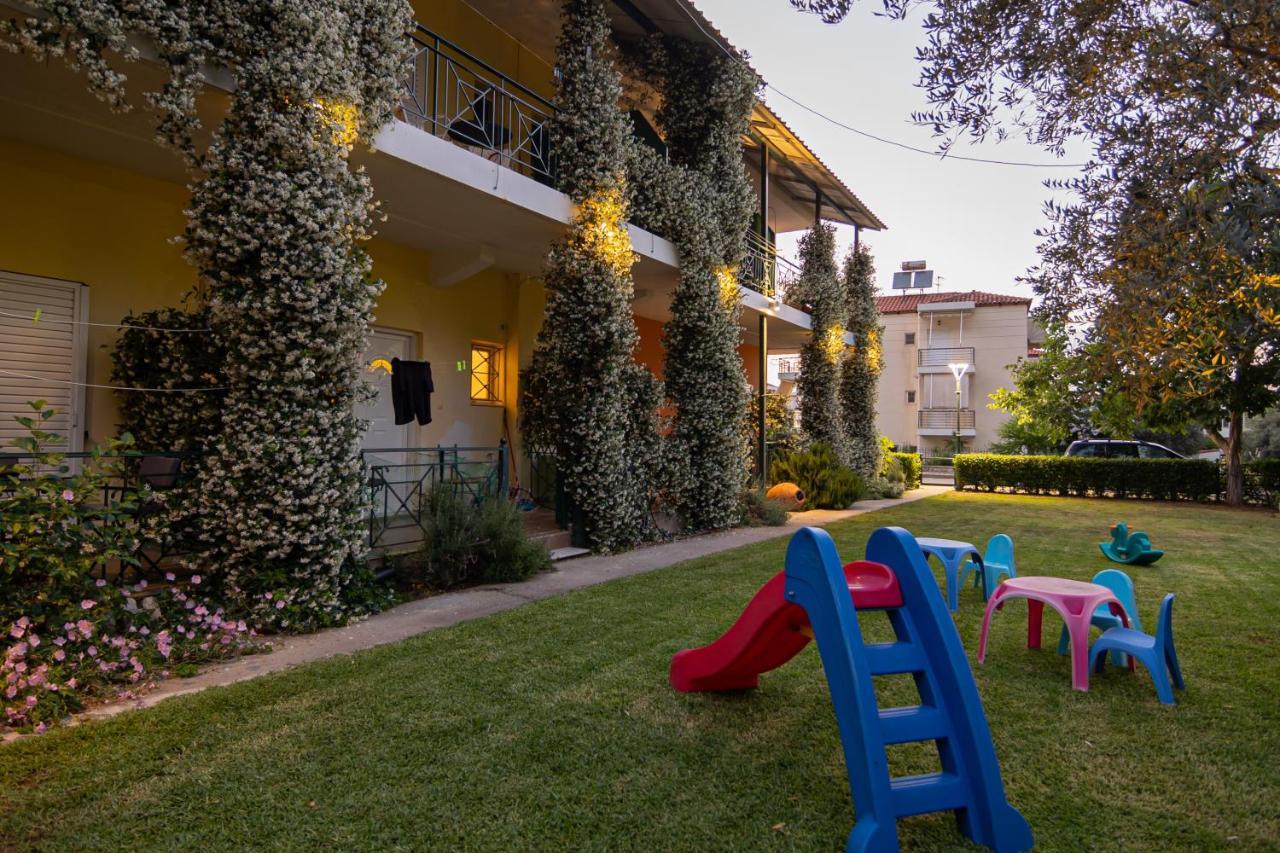 Tsertos Apartments Kamena Vourla Exterior foto