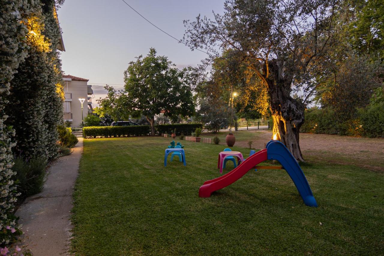 Tsertos Apartments Kamena Vourla Exterior foto
