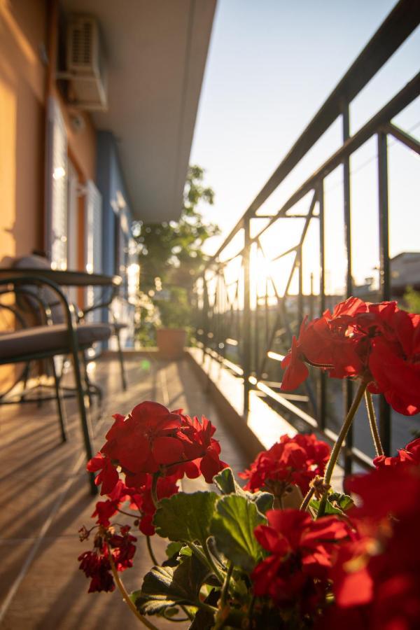 Tsertos Apartments Kamena Vourla Exterior foto