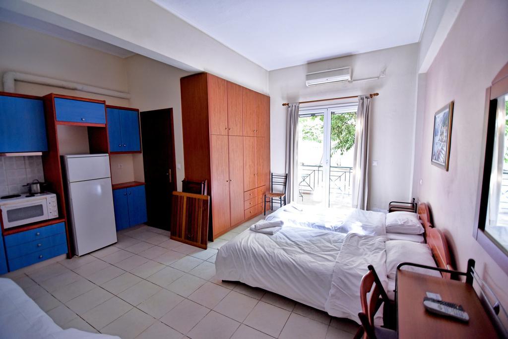 Tsertos Apartments Kamena Vourla Exterior foto