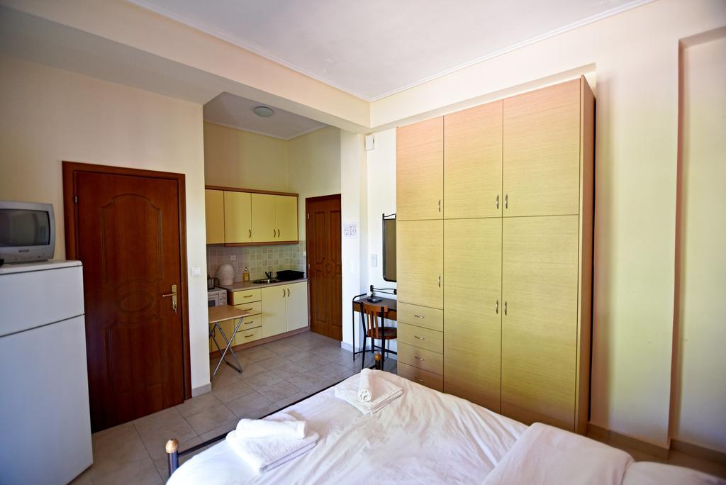 Tsertos Apartments Kamena Vourla Exterior foto