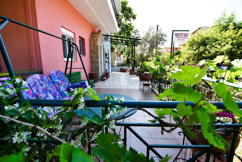 Tsertos Apartments Kamena Vourla Exterior foto